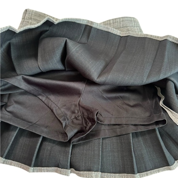 Hoerev Gray Pleated Mini Skirt Size Small - Picture 14 of 16
